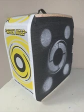 Black Hole B61210 22 Archery Target 20”x11”x22”