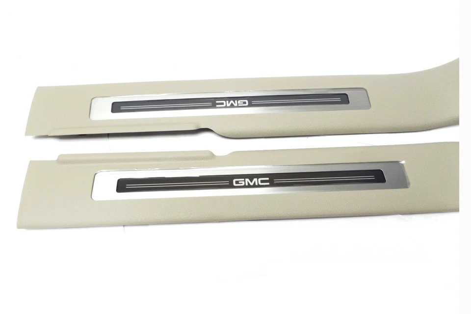 GMC Shale Illuminated Sill Plate Driver and Passenger Side 2015-2019 GMC Yukon - Image 3 of 4