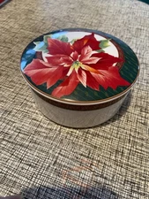 Mikasa Poinsettia Christmas Covered Candy / trinket Dish Japan