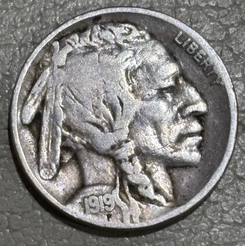 1919 Buffalo nickel, nice original FINE condition coin full date 1/2 horn detail