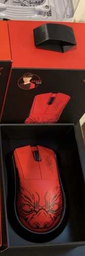 Razer DeathAdder V3 Pro Wireless Gaming Mouse - Faker Edition - Picture 2 of 3