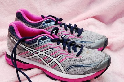 ASICS GT 2000 5 Damen Laufschuhe   EU 37   T760N (2A)   Grau/Pink   NEU