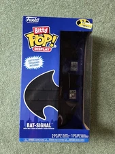 Funko Bitty POP! Batman Signal Display with Batman #19 and Joker #36 -NEW!