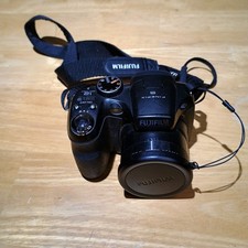 Fujifilm FinePix S Series S1800 12.2MP Digital Camera In A Bag With Accessories