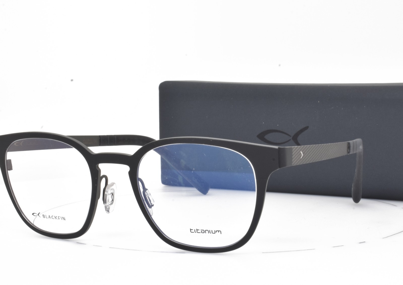 Blackfin Eyeglasses Black Panto Titanium 48-20-145 1002 579