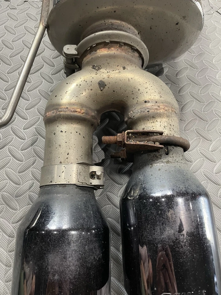 BMW F10 M5 AWE Tuning Touring Edition 13-16 escape eje trasero puntas negras usado Foto 4 de 4