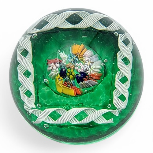 Vtg Murano Italy Fratelli Toso Twisted Ribbon Easter Floral Glass Paperweight - Picture 2 of 8