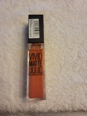 Maybelline Color Sensational Vivid Matte Liquid Lipstick 10 Nude Flush 