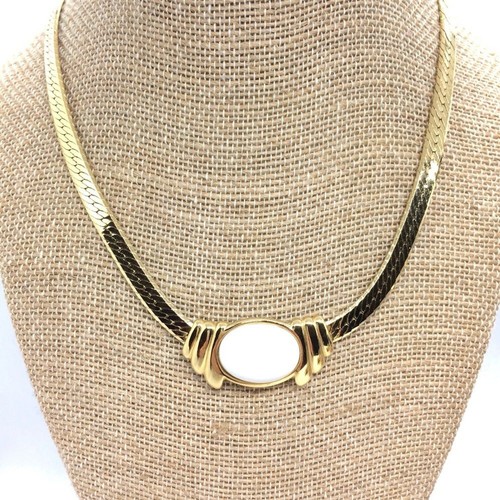 VINTAGE TRIFARI NECKLACE WHITE CABOCHON GOLD TONE HERRINGBONE CHAIN 80S 90S