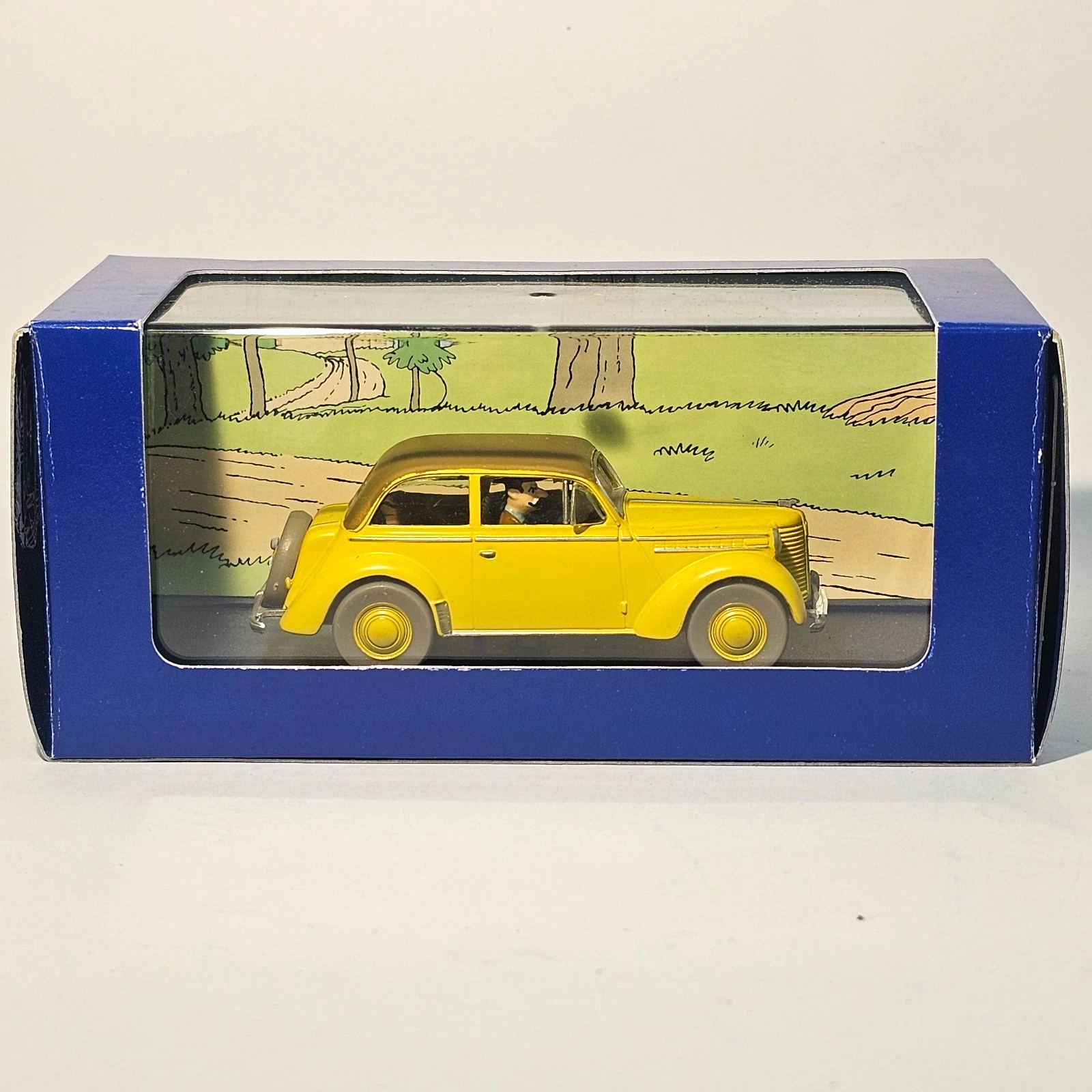 Voiture Miniature Tintin L'Opel Olympia cabriolet du Sceptre d'Ottokar 1938
