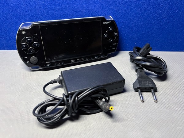 PSP charcoal black PSP-2004 CB PAL Europa Play Station Portable Playstation SONY