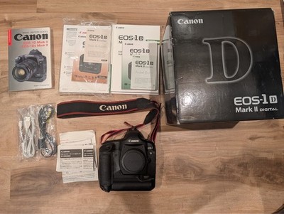 MINT 18K Clicks! Canon 1D Mark II, 8.2mp Camera Body Only with Box and Manuals!