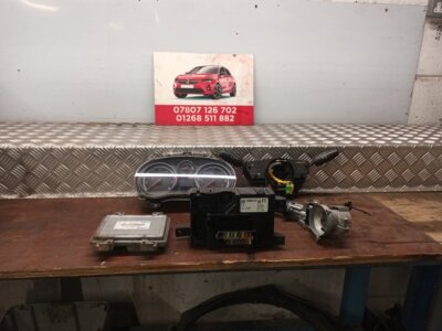 Vauxhall (Opel) Corsa Active 1.2 Benzin 2013 KOMPLETTER ECU-SATZ