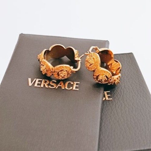 【関税＆送料込み】Versace The Greek Medusa Hoop Earrings A 0400020013678_YELLOWGOLD?wid=