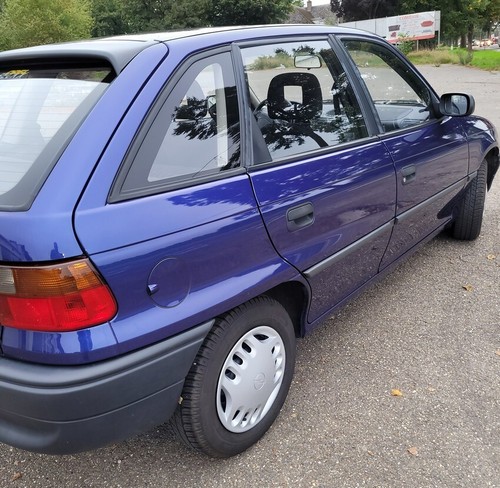 Opel Astra F 1400i 9600km - Photo 2/15
