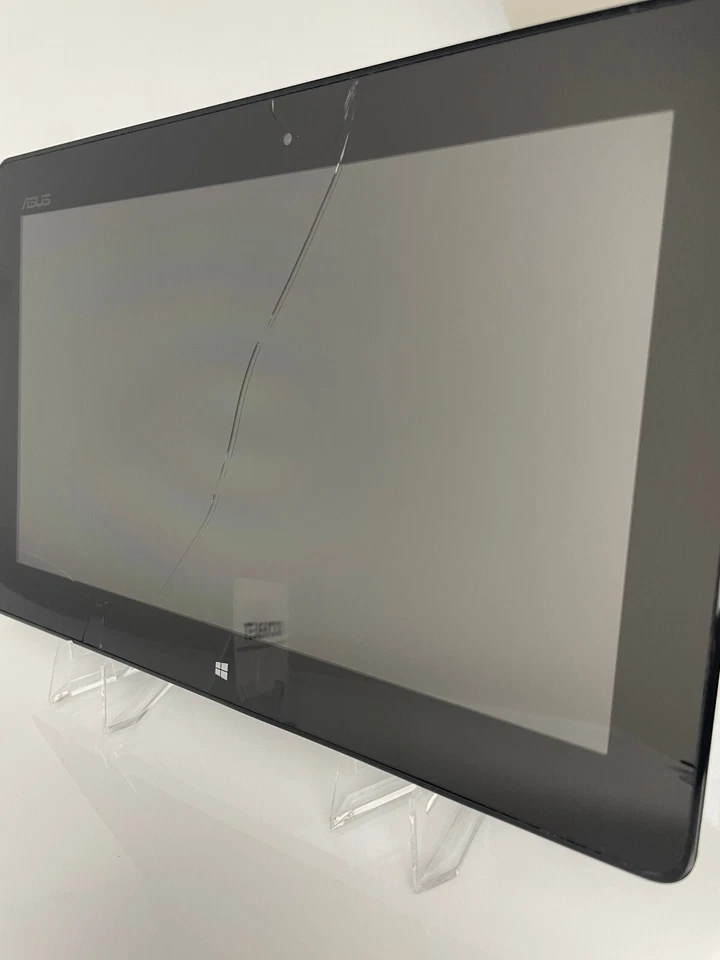 Asus Vivotab Smart 10.1 inch Windows 8 Tablet White - Spares + Repairs Ref433 - Image 2 of 4