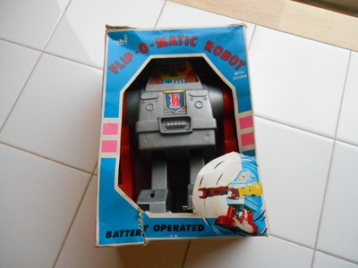 RARE Vintage 1960s 70s AHI Flip O Matic ROBOT Flip-O-Matic Battery Operated Box