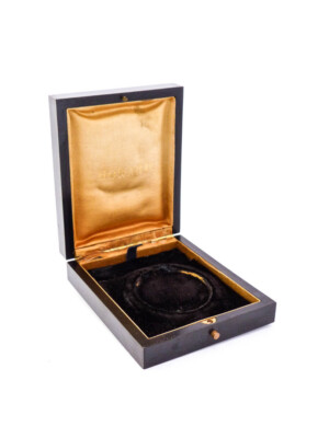Howard wooden pocket watch box for a watch Diameter max. 40 mm