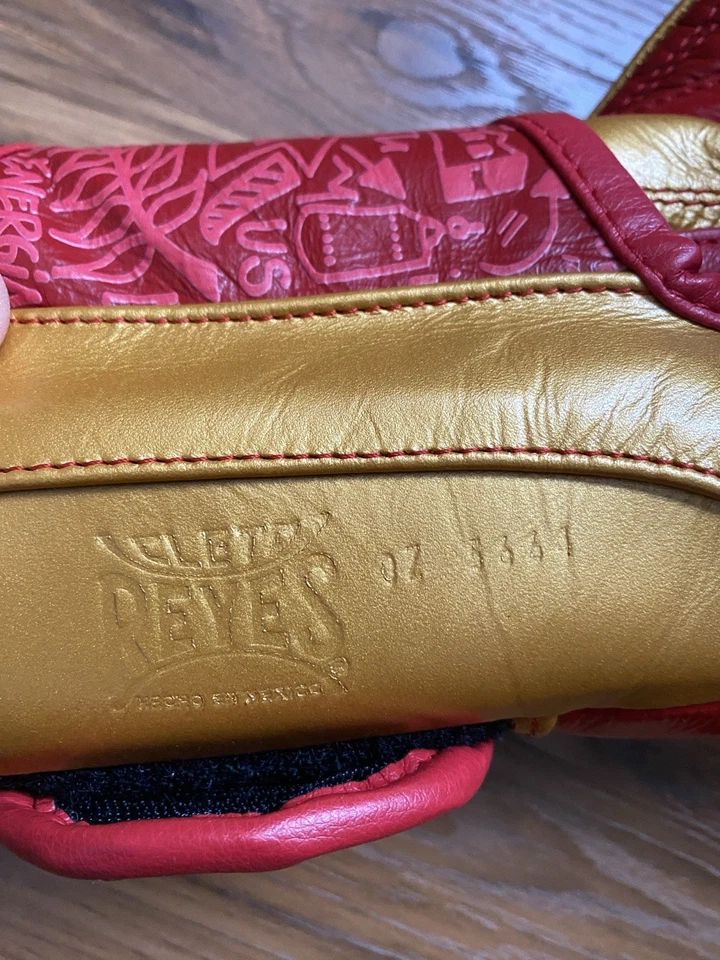 Guantes de Boxeo de Alta Precisión CLETO REYES con Cierre de Gancho y Lazo para Entrenamiento Foto 3 de 4