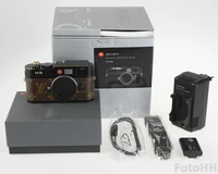 VERY NICE LEICA M9 BLACK PAINT WITH LOUIS VUITTON LEATHER AND NEW ID15 SENSOR