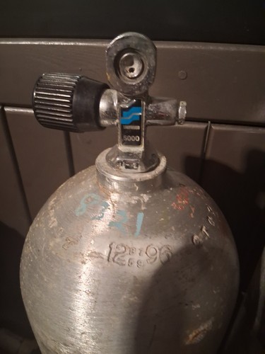 Luxfer Aluminum 80cf Diving Tanks.  Set Of 2