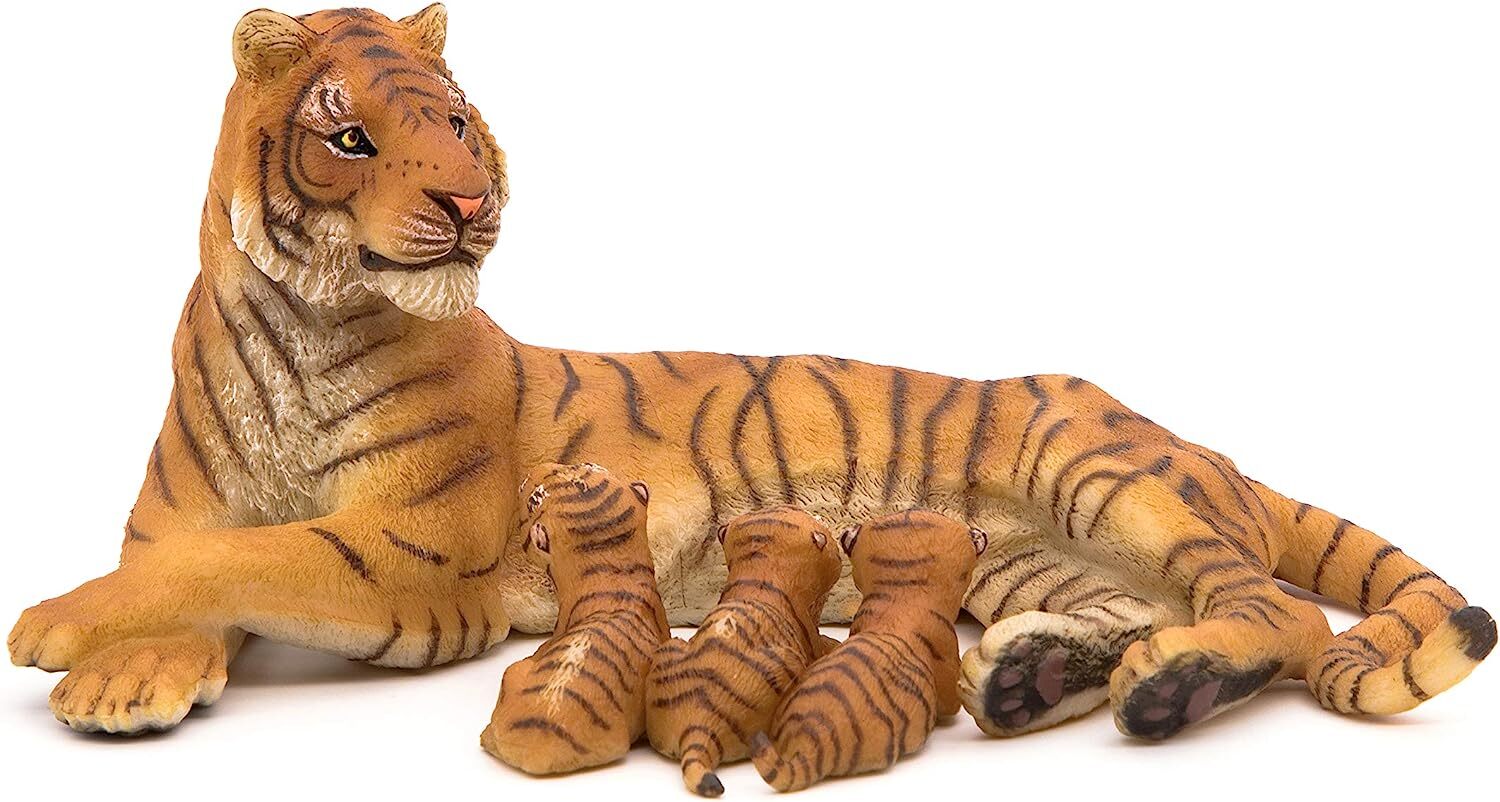 Papo 50156 - Лежащая тигрица, кормящая грудью