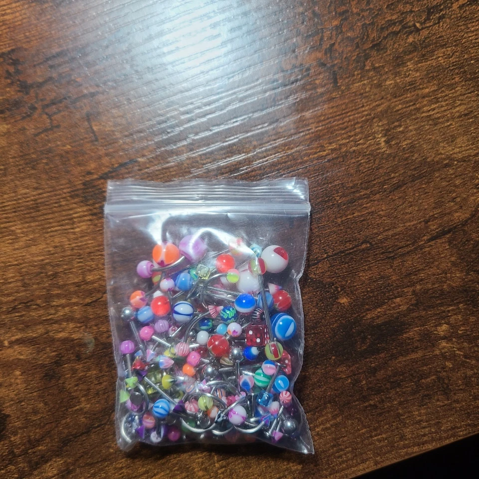 Joyería corporal (2 bolsas) 1 es 85 piezas y 1 es 105 piezas tabique Monroe Labret Foto 2 de 3