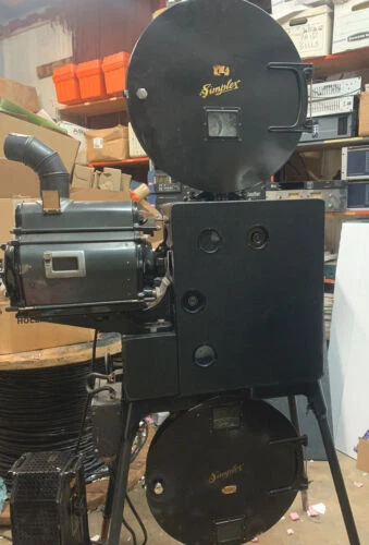 Proyectores y pantallas de Simplex 35mm Vintage