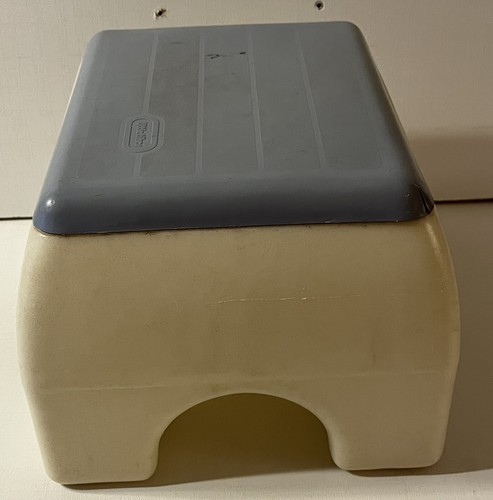 Vintage 1985 Little Tikes Child Toddler Step Stool Blue & White Sturdy Step-Up - Picture 2 of 5