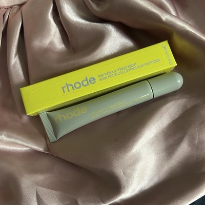 Rhode Peptide Lip Treatment in Passionfruit Jelly -- Limited