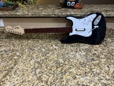 Wii Rock Band Harmonix Fender Stratocaster Guitar Model NWGTS2 Tested No Dongle