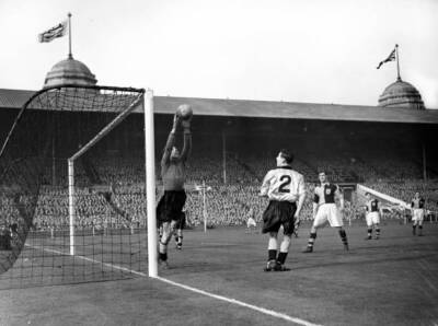 Fred Jarrie Crook Town goalkeeper reaches ball following a hea- 1954 Old Photo