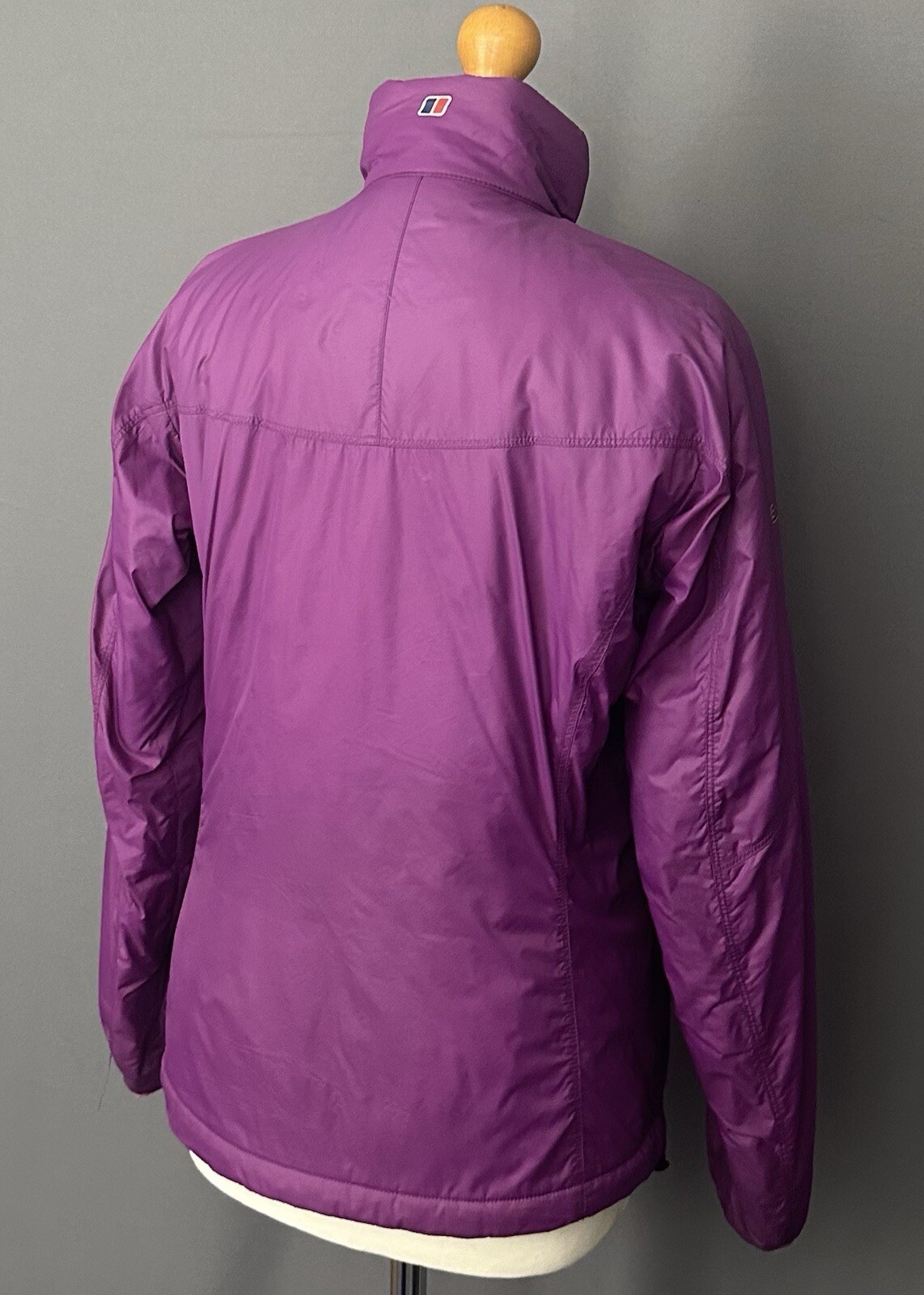 BERGHAUS EXTREM JACKET / PERTEX MICROLIGHT COAT -… - image 13