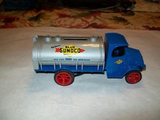 Ertl #9795UO 1:38 "SUNOCO Motor Fuel #1" 1926 Mack Tanker Bank Special Run MIB