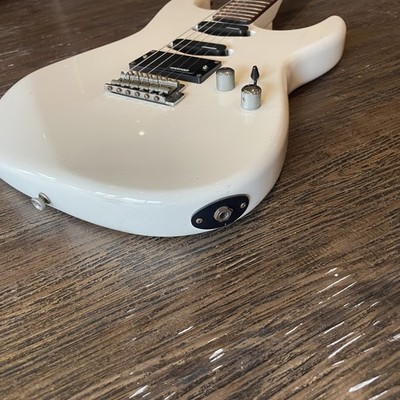 Fernandes The Function ST Type White 3.72kg Electric Guitar