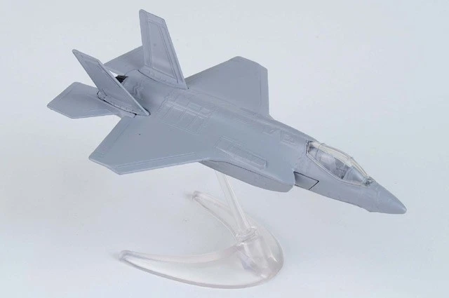 Corgi 1/120 F-35 Lightning II Airplane USAF - Image 2 of 2