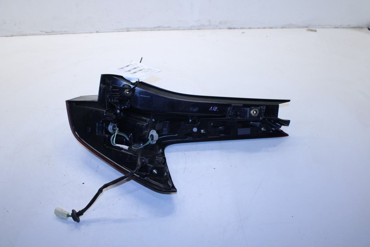 22-25 Mitsubishi Eclipse Cross ES Rear Left Driver Side Tail