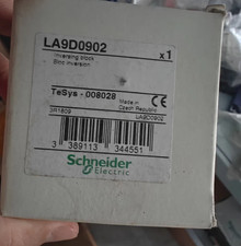 1PC NEW Schneider Mechanical interlock of the contactor LA9D0902 #YY
