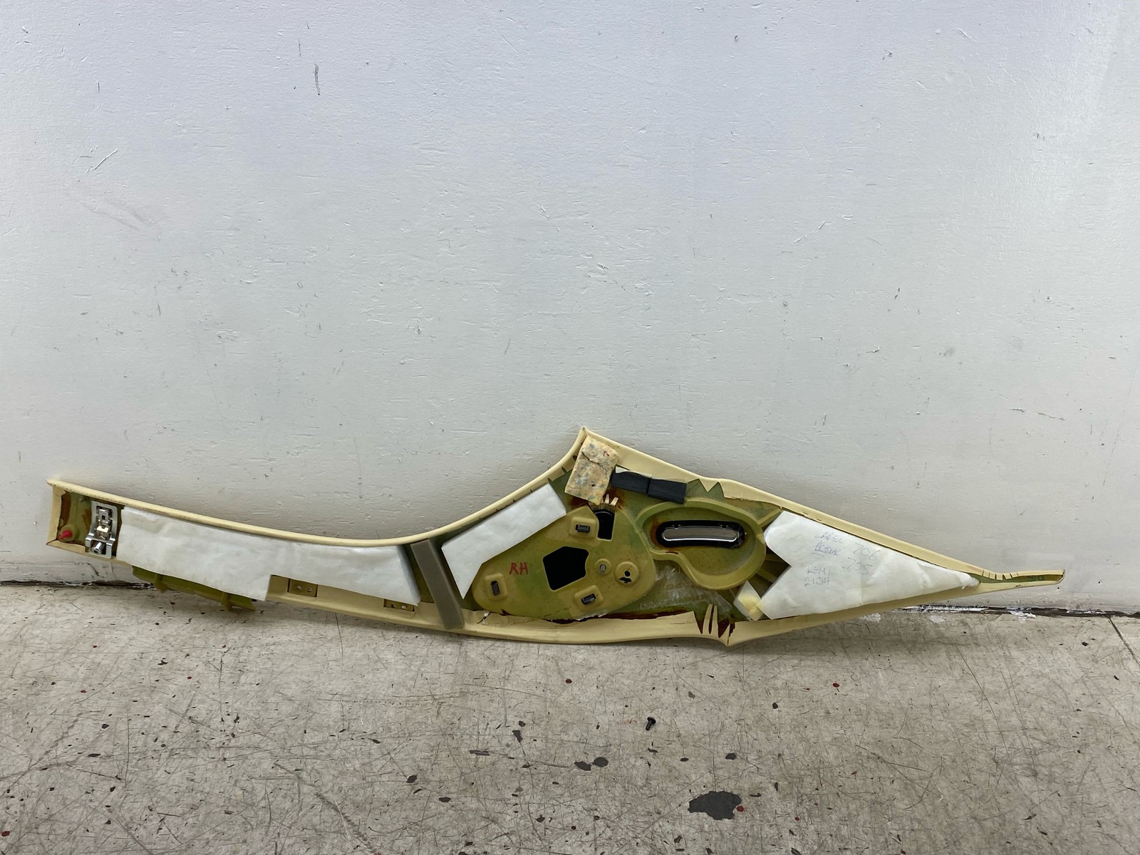 2010-2020 BENTLEY MULSANNE OEM REAR RIGHT PASSENGER C PILLAR TRIM COVER PANEL