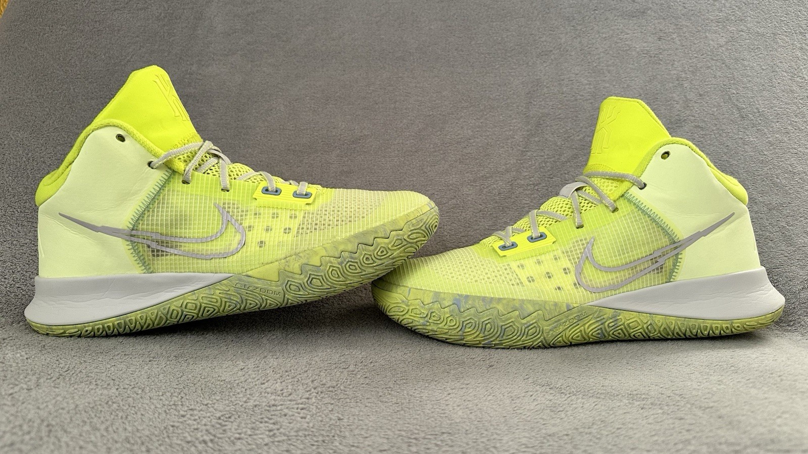NIKE KYRIE Retro FLYTRAP 4 BARELY VOLT Basketball… - image 12