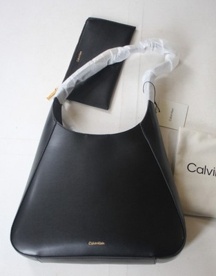 Schwarze Calvin Klein KV04F3402G Tasche/Handtasche mit verstellbarem Riemen - Neu mit Etikett