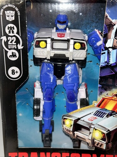Transformers Age of the Primes series Voyager class Autobot Red Alert IN-HAND - Picture 2 of 11