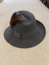 Vintage Betmar New York Women s Gray Felt Feathered Fedora Hat Retro Stylish