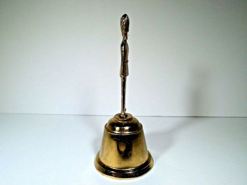 ENGLISH ROYAL GUARD FIGURINE BRASS W/GOLD PLATED FIGURE BELL MADE ENGLAND VTG - Foto 3 di 5
