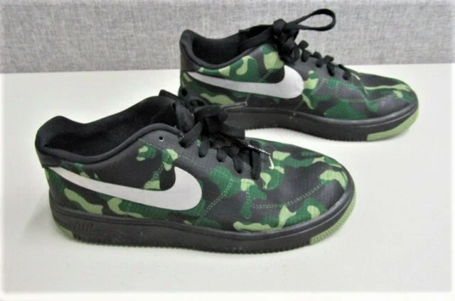 Youth nike camo best sale shoes