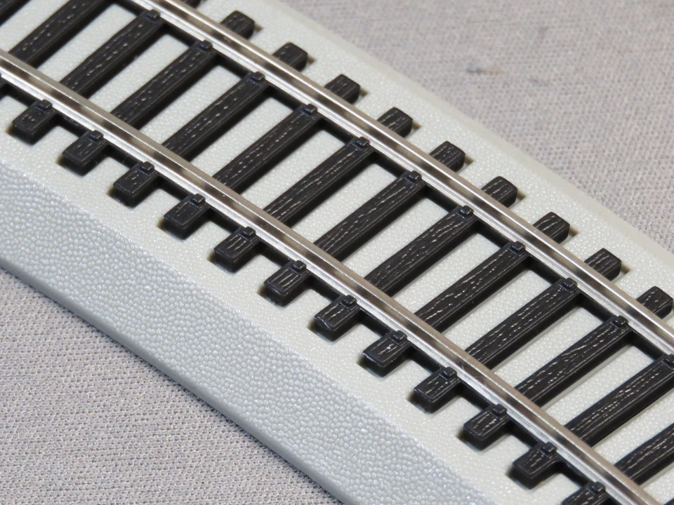 BACHMANN 44583 E-Z TRACK HO 22" RADIUS CURVE SECTION train BAC44583 (16) NEW - Image 3 of 3