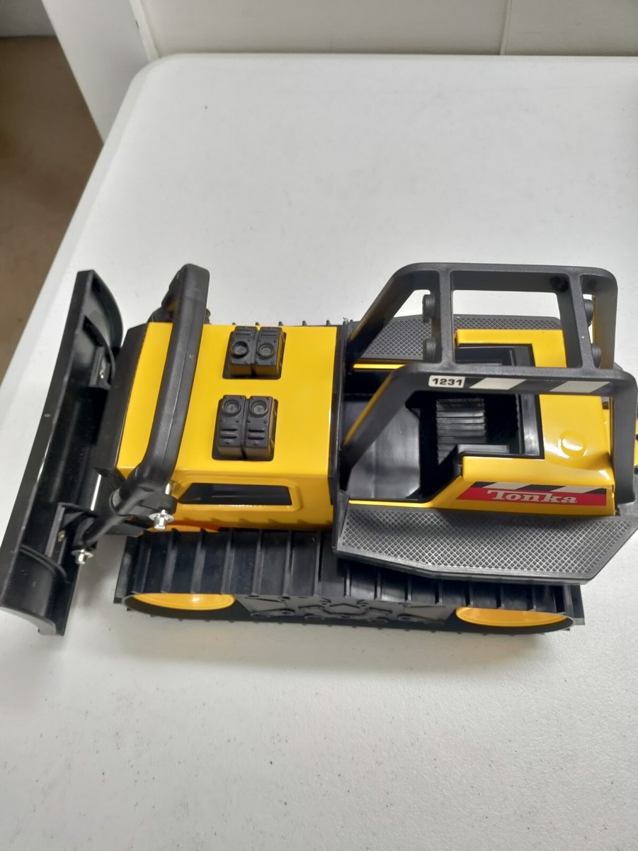 Tonka Vintage Model 1231 Hasbro Metal & Plastic Bulldozer Used