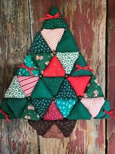 Vtg Christmas tree wall hanging handmade quilted patchwork 20".......B4