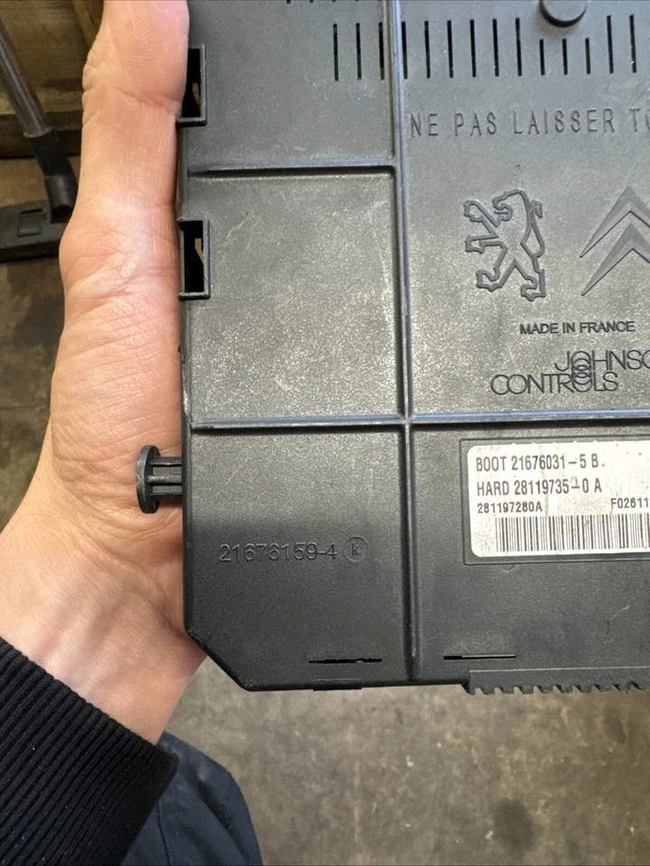 PEUGEOT 307 2004-2009 BODY CONTROL MODULE BCM 21676159-4 - Image 3 of 3