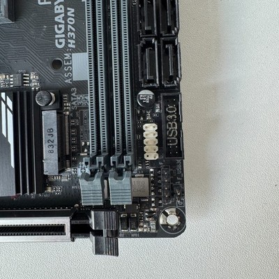 GIGABYTE H370N WIFI LGA 1151 (300 Series) Intel H370 Mini ITX